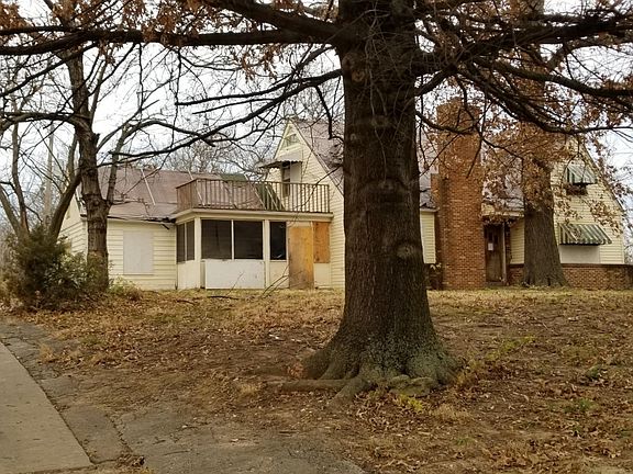 3rd image of 5528 Norton Ave