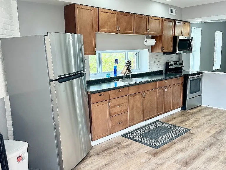 100 S Bouldin St #2 — Photo 1