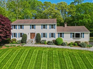 684 Aspen Ln, Orange, CT 06477