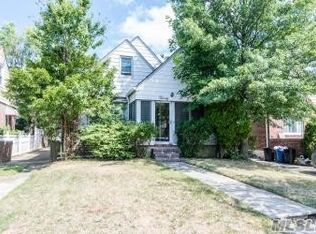 20 Bee St, Valley Stream, NY 11580