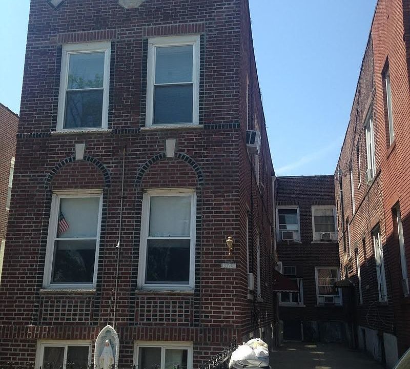2nd image of 1968 59th St