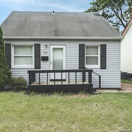 1st image of 440 Jewell St