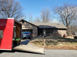 927 S 25th Pl, Rogers, AR 72758