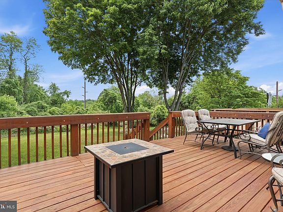 4th image of 331 Basswood Cir