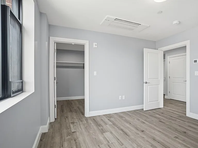632 Centre St #301 — Photo 11
