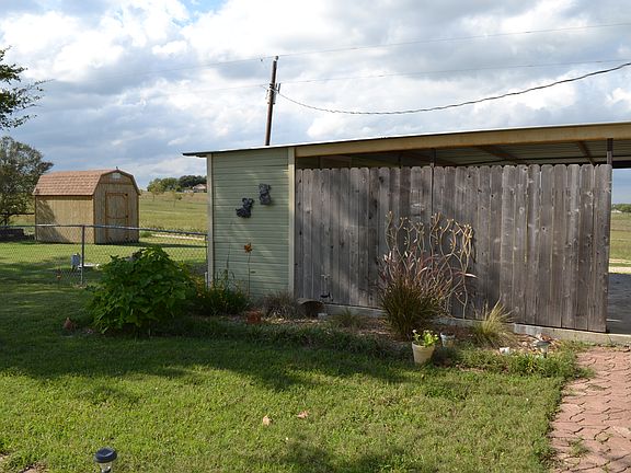 5th image of 2410 Southwinds Dr