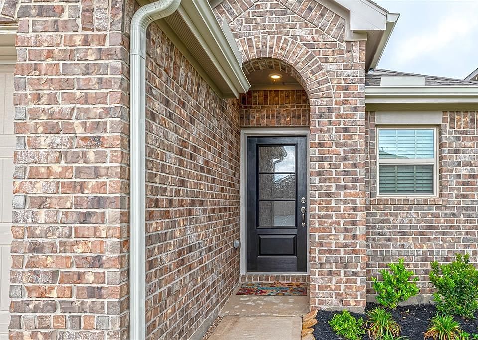 1st image of 18419 Cobalt Cove Ln