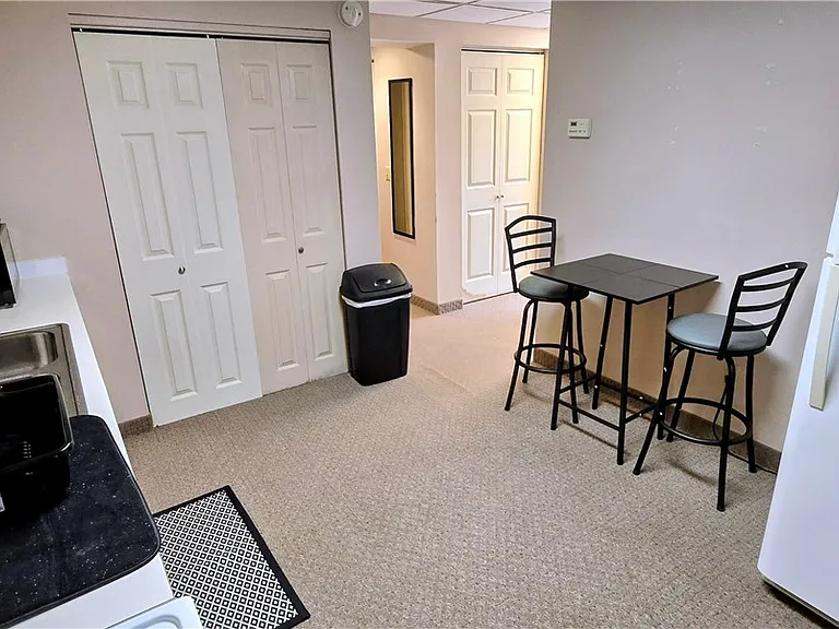 315 Laurens St — Photo 6