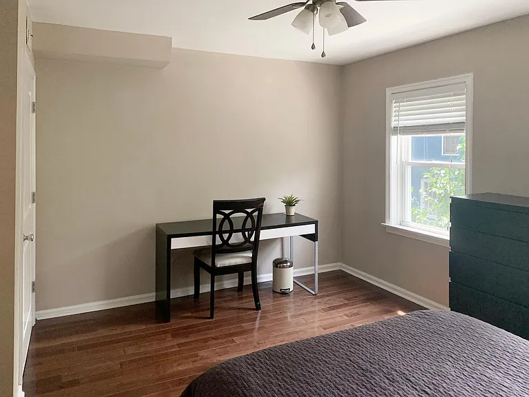 1139 Rodman St — Photo 14