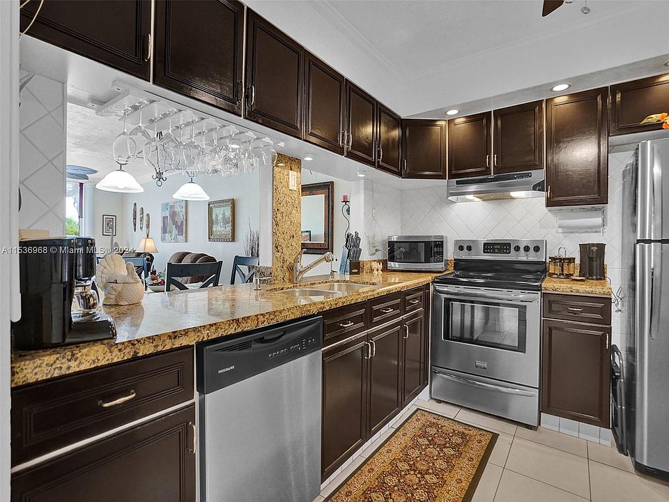 1st image of 2861 Somerset Dr APT 315