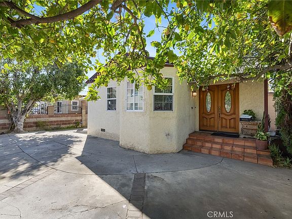 2nd image of 11430 Califa St