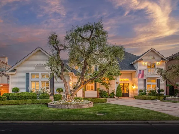 565 E Chesapeake Cir, Fresno, CA 93730