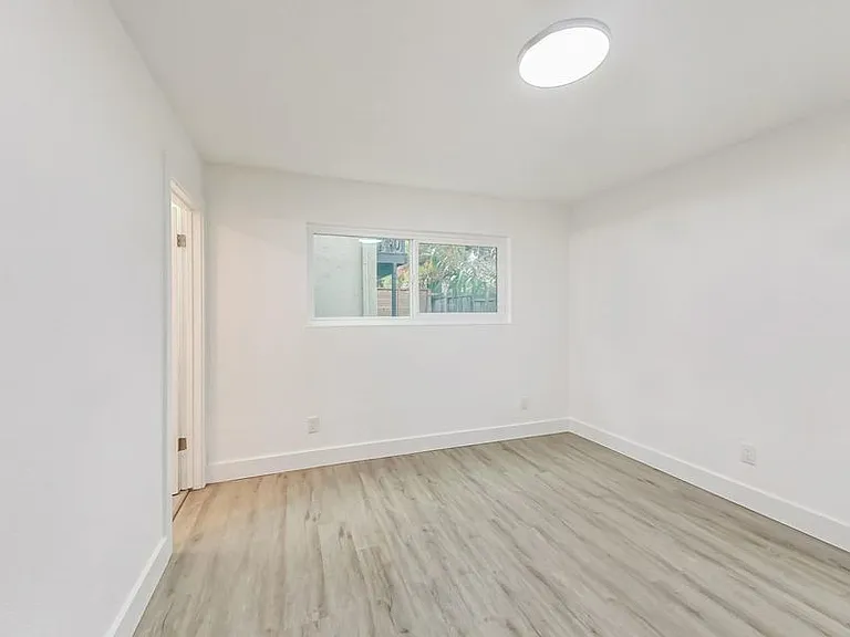2537 Ellsworth St #C — Photo 7