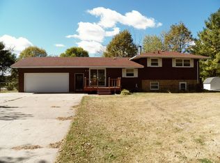 654 Tower Rd, Hudson, WI 54016