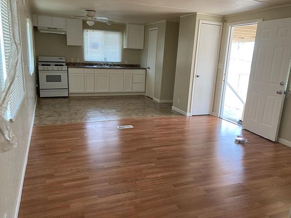 4th image of 850 Sea Spray Dr