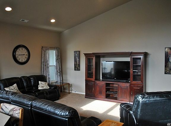 3rd image of 3600 W Wapato Dr