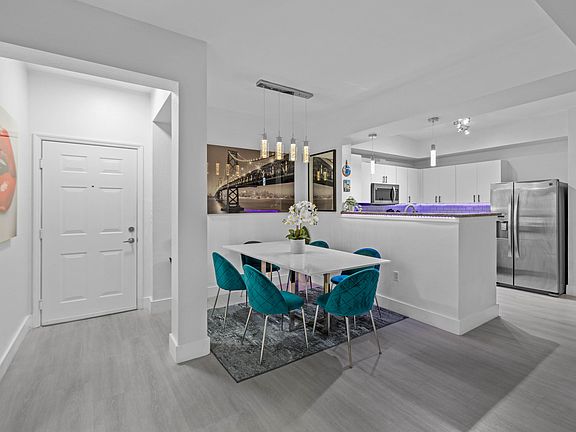 4th image of 533 NE 3rd Avenue #339