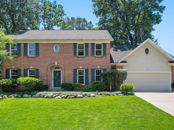 2715 Sleepy Hollow Dr, Portage, MI 49024