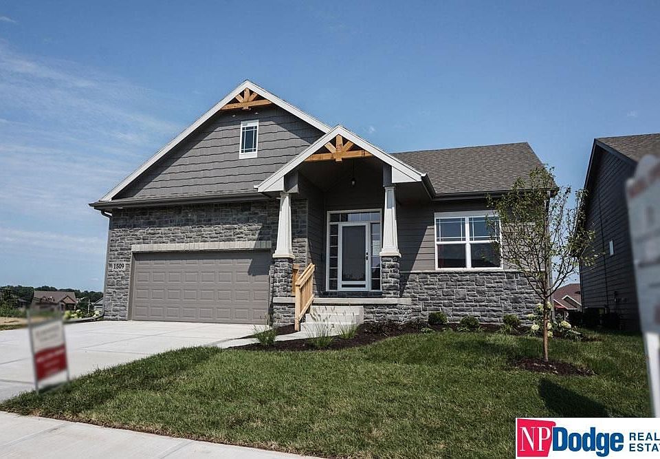 1st image of 5209 Clearwater Dr