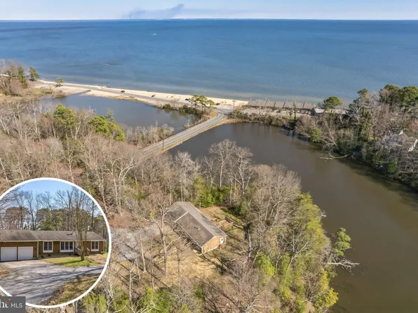 525 Clubhouse Dr, Lusby, MD 20657