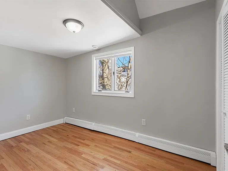 7 Hawthorne St #2 — Photo 9