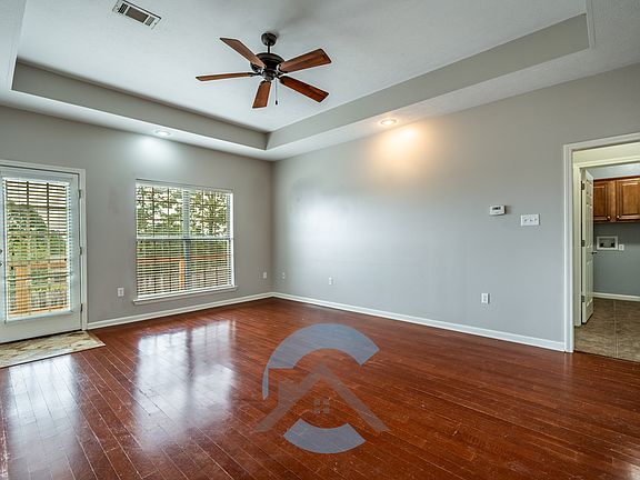 3rd image of 350 Honey Hill Dr