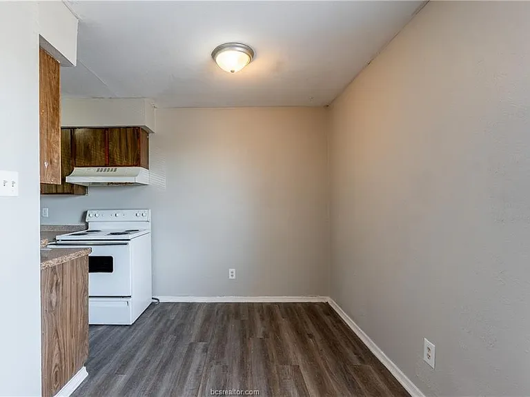 2706 Evergreen Cir #C — Photo 7