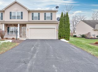 215 Stonehedge Dr, Carlisle, PA 17015