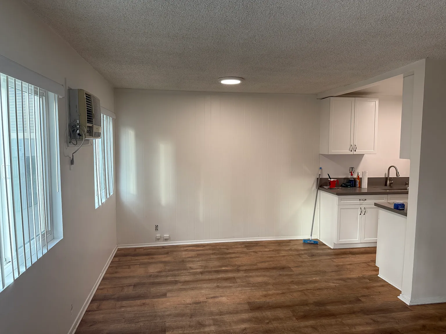 Camarillo Apartments — Photo 2