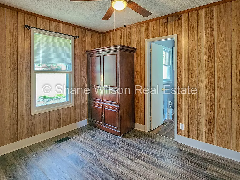 190 Cleveland St — Photo 12