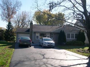 625 Lakeshore Dr E, Hebron, OH 43025