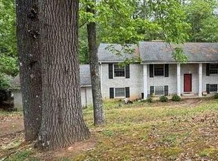 135 Greenhill Ct SW, Atlanta, GA 30331