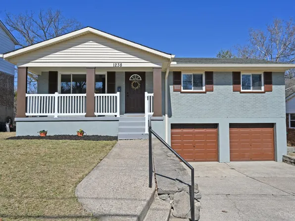 1238 Oak Knoll Dr, Cincinnati, OH 45224