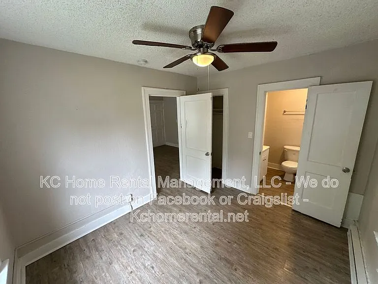 305-307 N Gladstone Blvd #21 — Photo 29