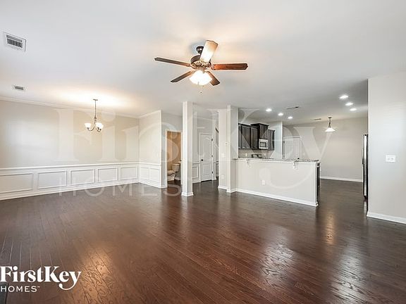 5th image of 225 Sharon Way