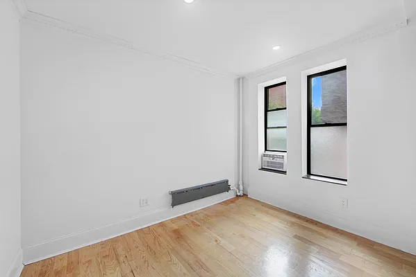 Rented by Charney Real Estate LLC | media 16