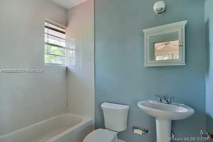 2000 S Miami Ave — Photo 13