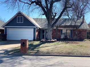 11612 SW 3rd St, Yukon, OK 73099