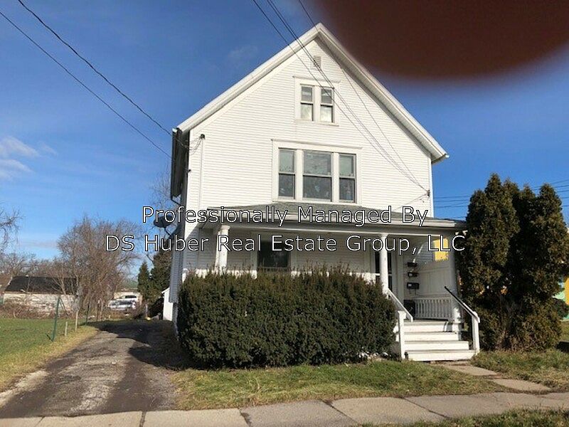 1st image of 306 W Grand River Ave APT 2