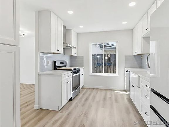 4th image of 10425 Nate Way