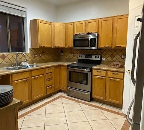 3rd image of 14668 S Camino Tierra Alegra
