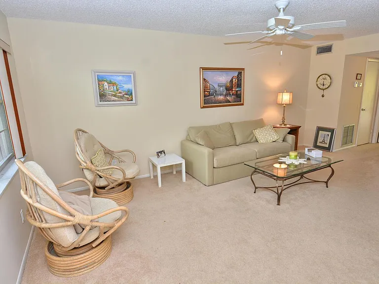 1225 NW 21st St #2105 — Photo 15