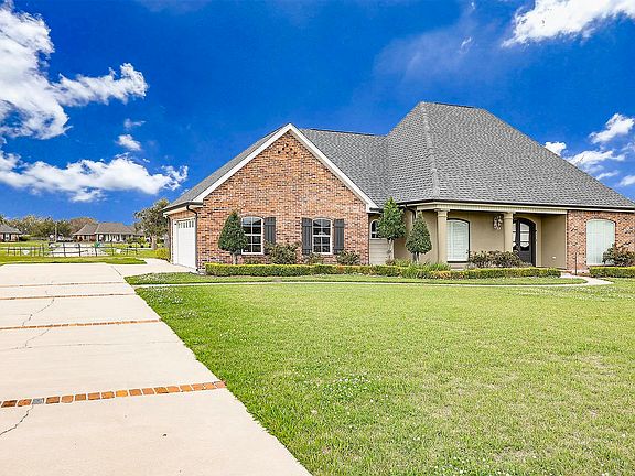 2nd image of 214 Lake Decade Ct