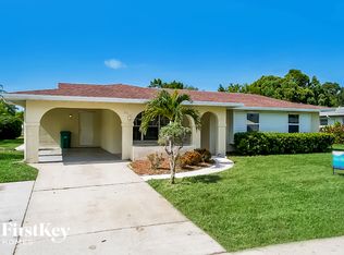 211 NE Faring Ave, Port Saint Lucie, FL 34983