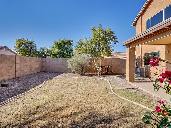 5th image of 40095 W Thornberry Ln