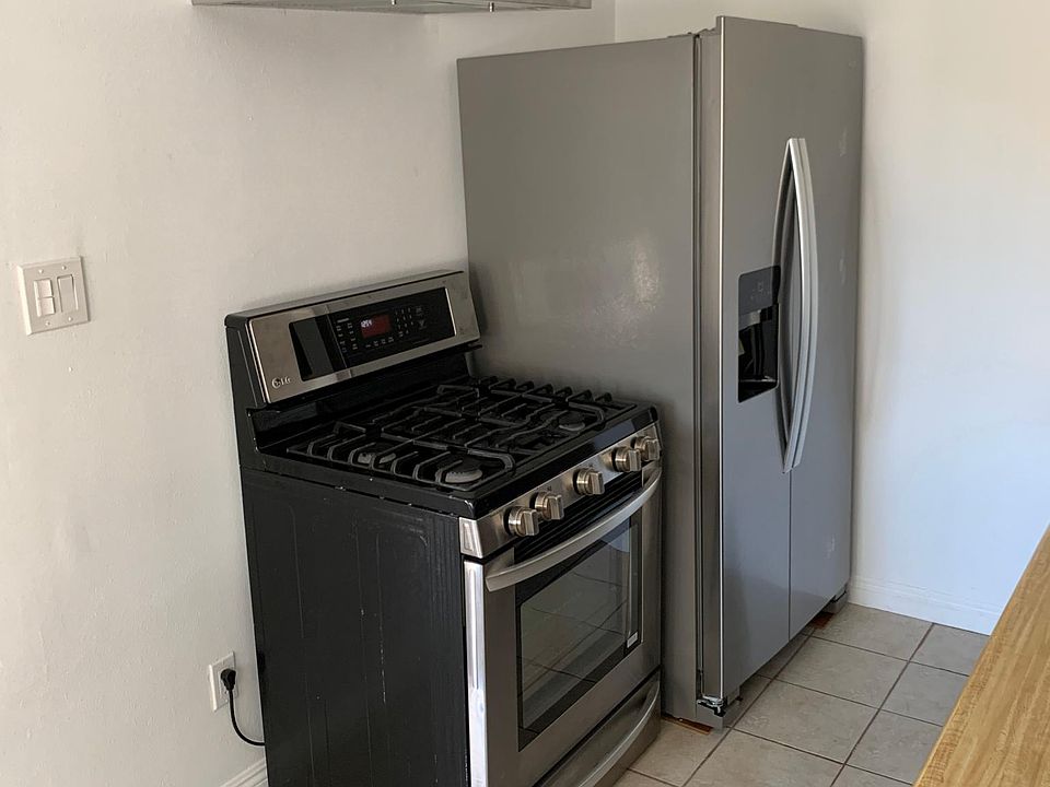 1st image of 6261 Rose Ave #1