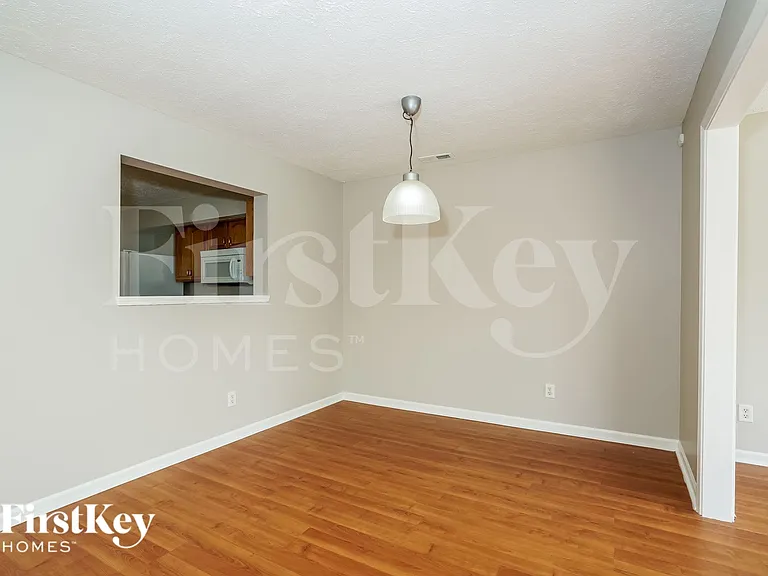 10741 Newgate Ln — Photo 4