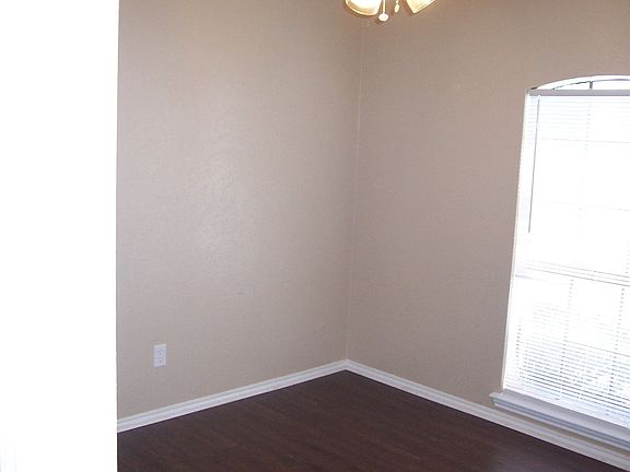 4th image of 11819 Garden Terrace Dr