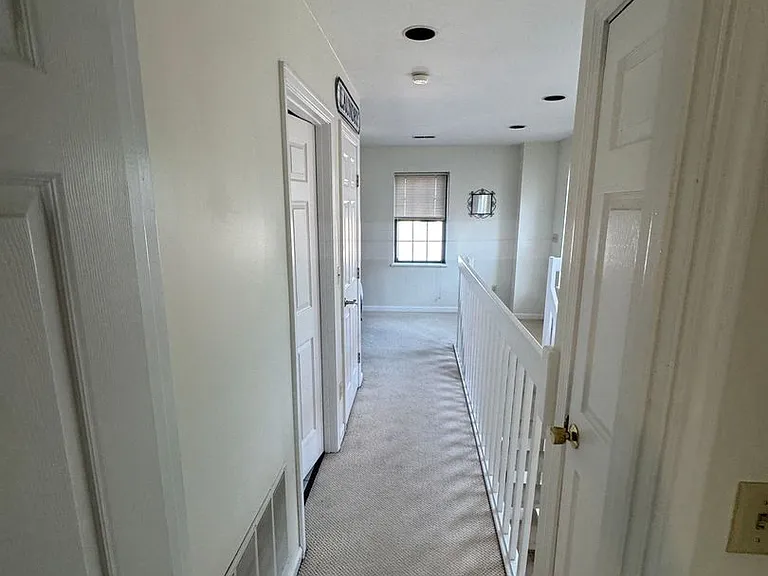 133 Walton St — Photo 7