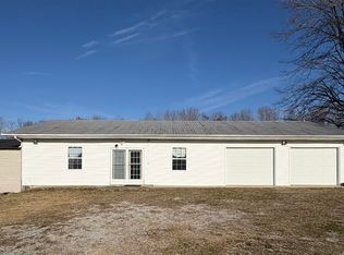 9880 Scottsville Rd UNIT A, Glasgow, KY 42141